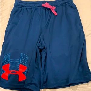 Under Armour Youth Large Loose Shorts